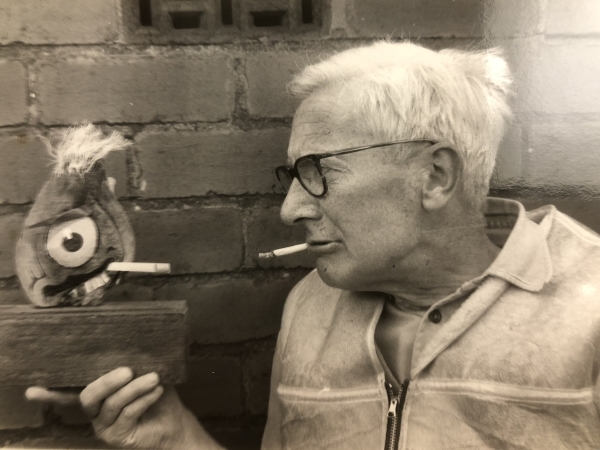 Nikolaas Tinbergen with a driftwood self portrait 