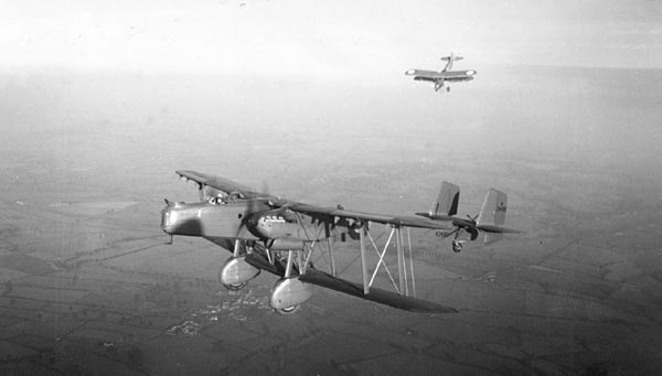 A Handley Page Heyford bomber in flight