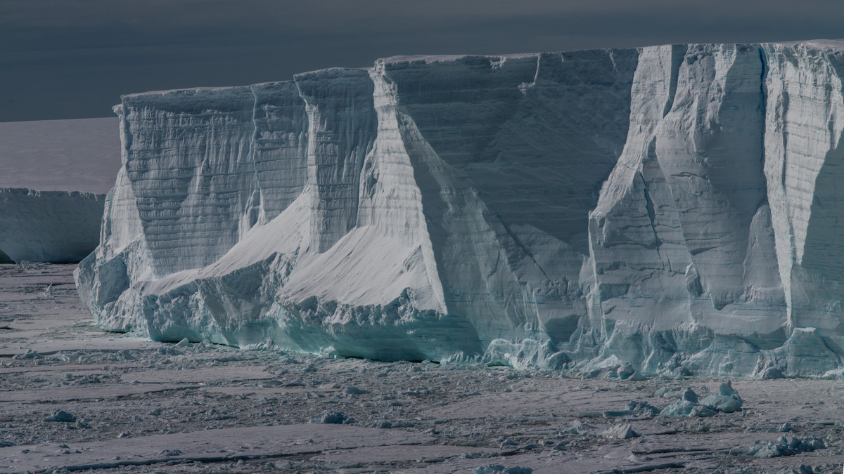An ice cliff in Gromit's Creek