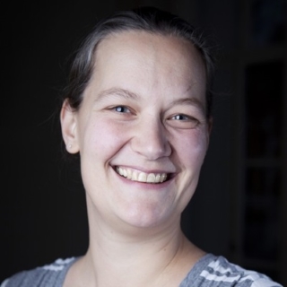 Dr Nathalie Vriend